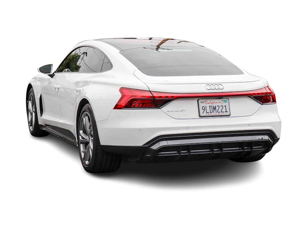 Thumbnail: 2024 Audi e-tron GT - 2