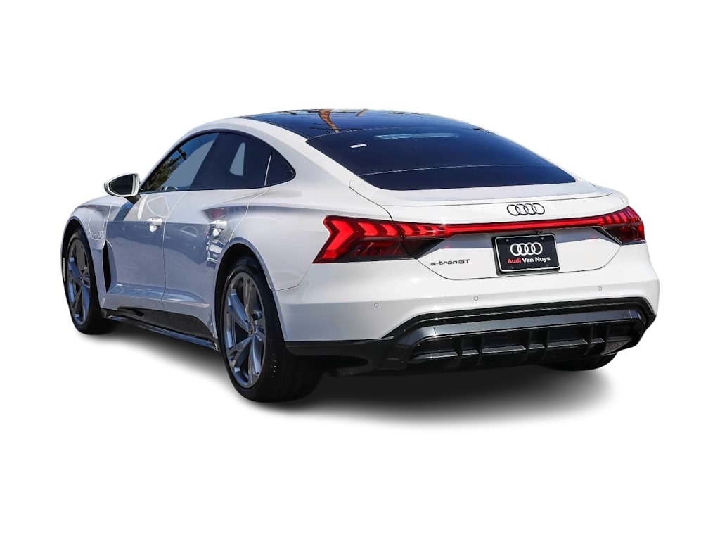 Thumbnail: 2024 Audi e-tron GT - 4