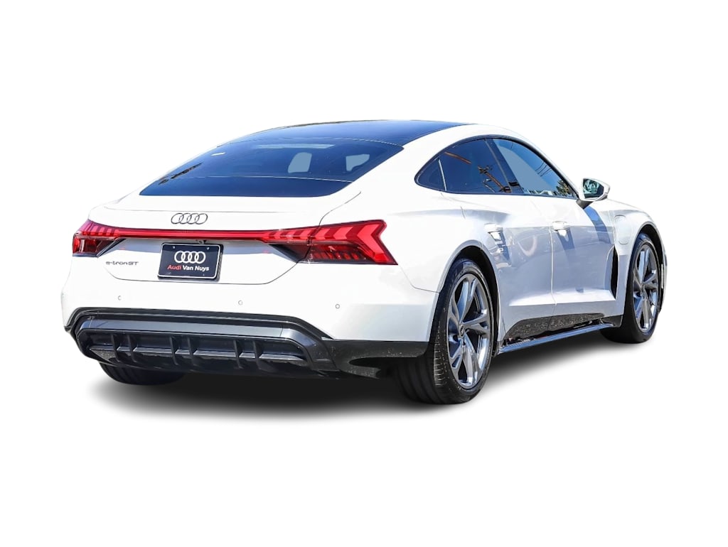 Thumbnail: 2024 Audi e-tron GT - 17