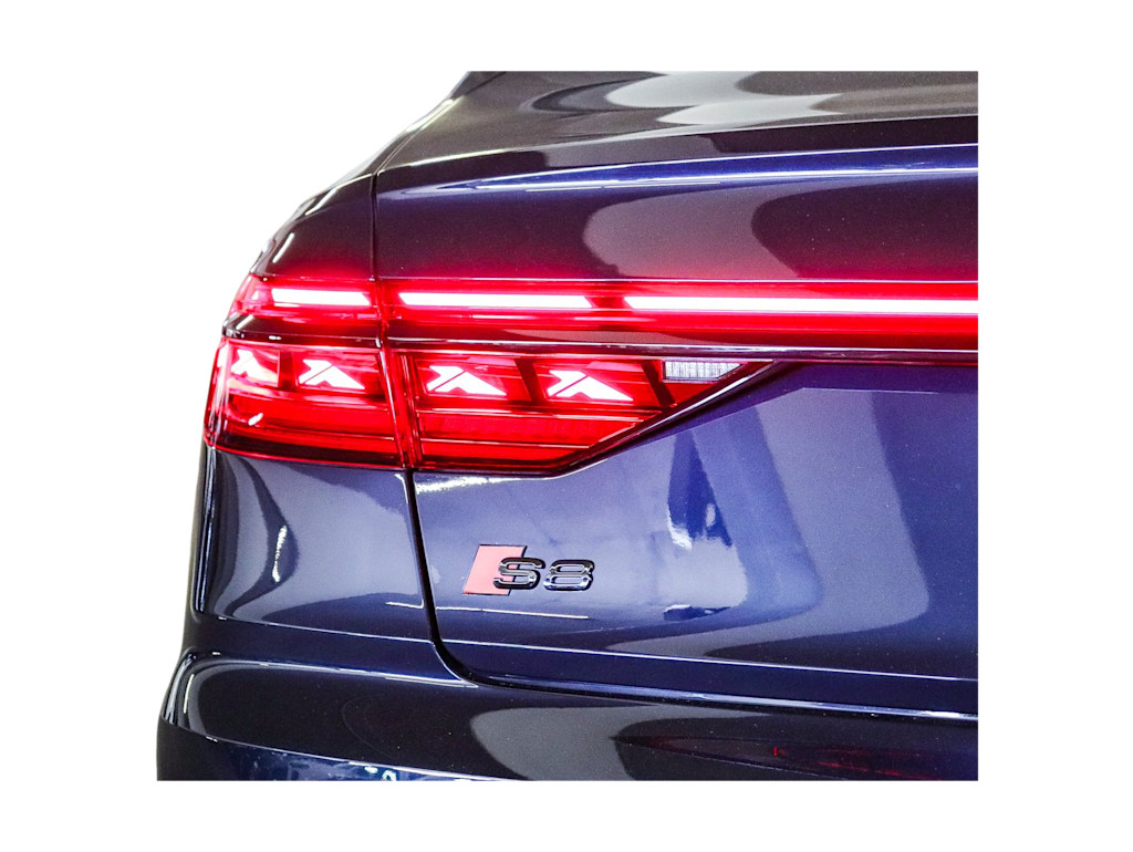 Thumbnail: 2024 Audi S8 - 12