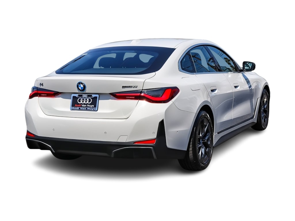 Thumbnail: 2023 BMW i4 - 16