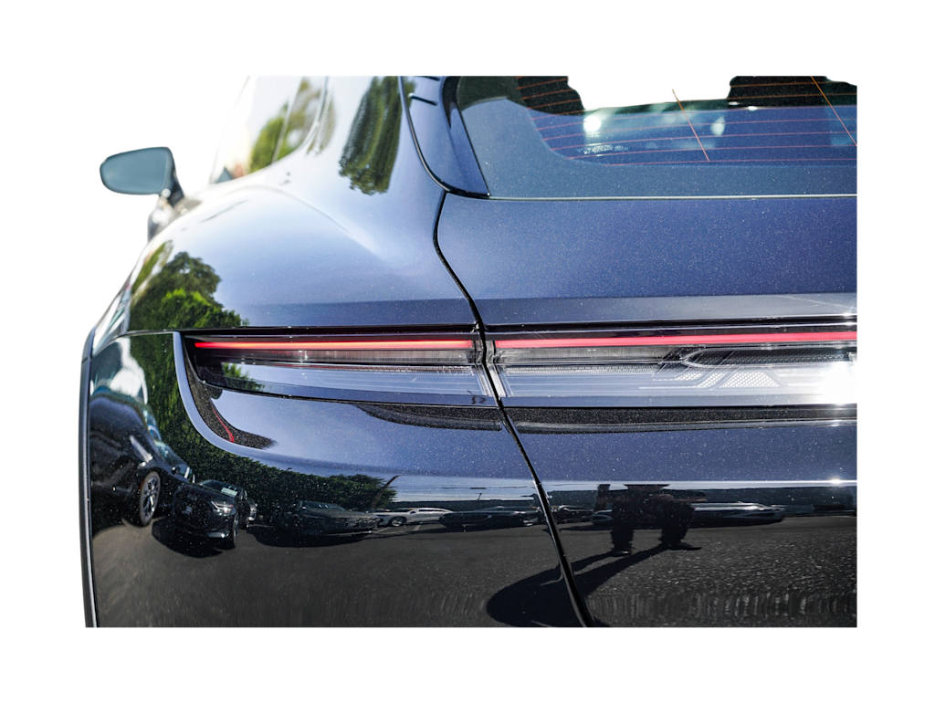 Thumbnail: 2023 Porsche Taycan - 18