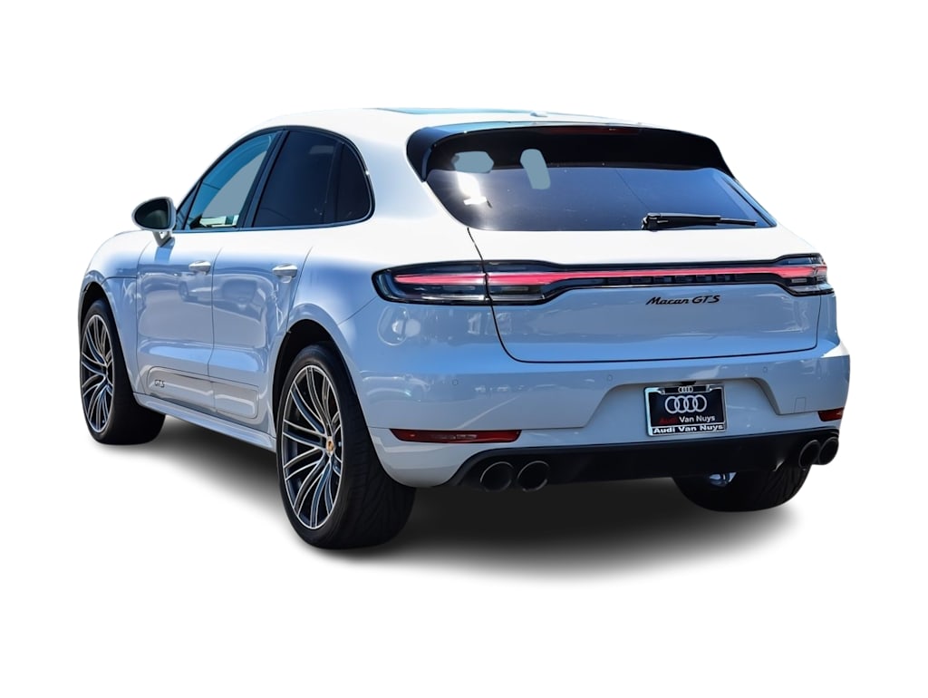 Thumbnail: 2021 Porsche Macan - 3