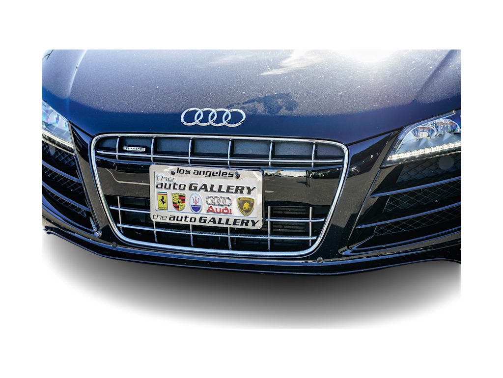 Thumbnail: 2011 Audi R8 - 16