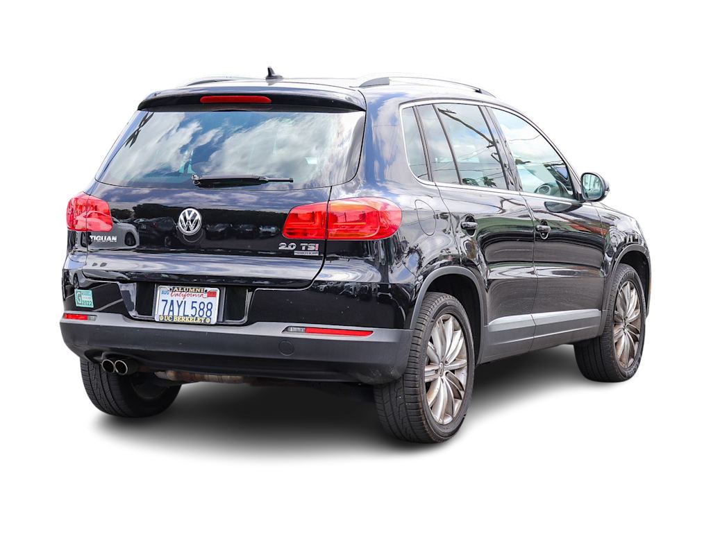 Thumbnail: 2013 Volkswagen Tiguan - 7