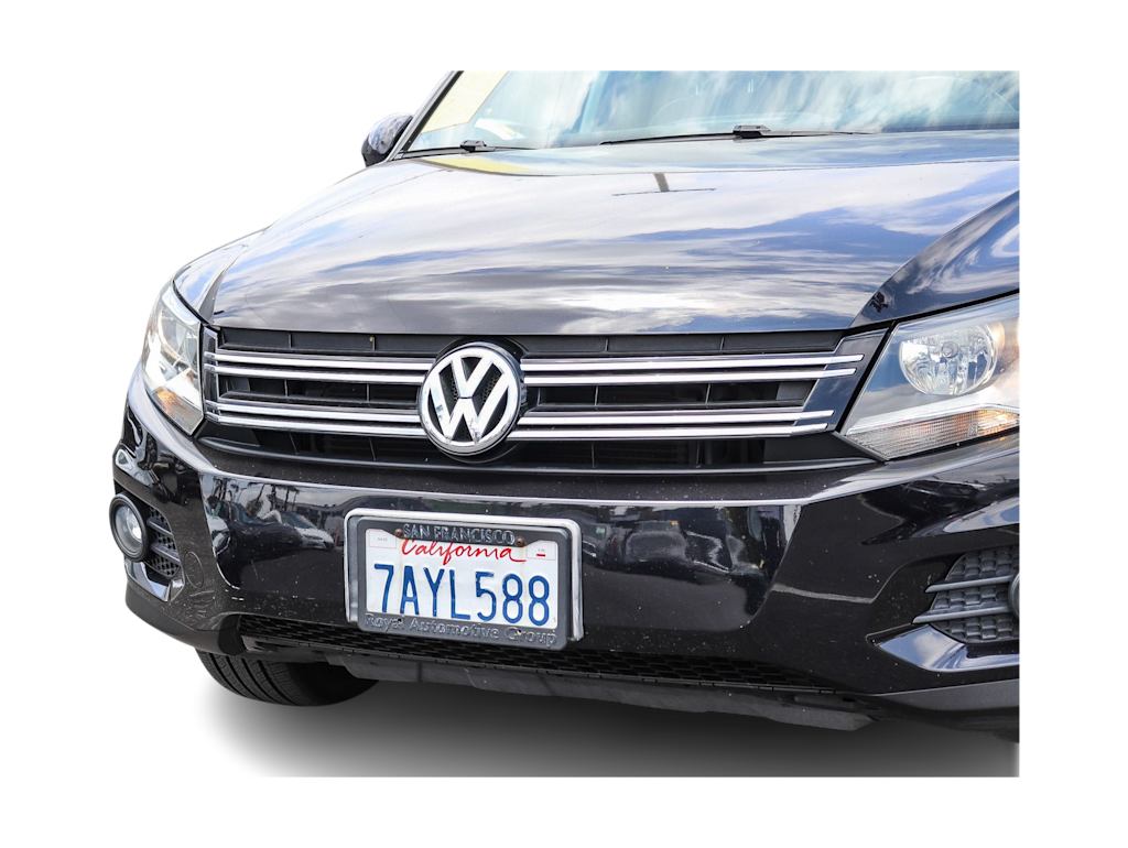 Thumbnail: 2013 Volkswagen Tiguan - 10