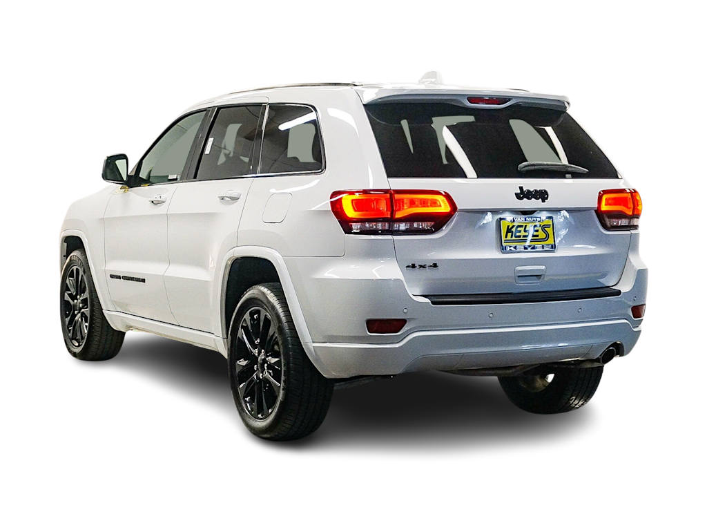 Thumbnail: 2022 Jeep Grand Cherokee - 3