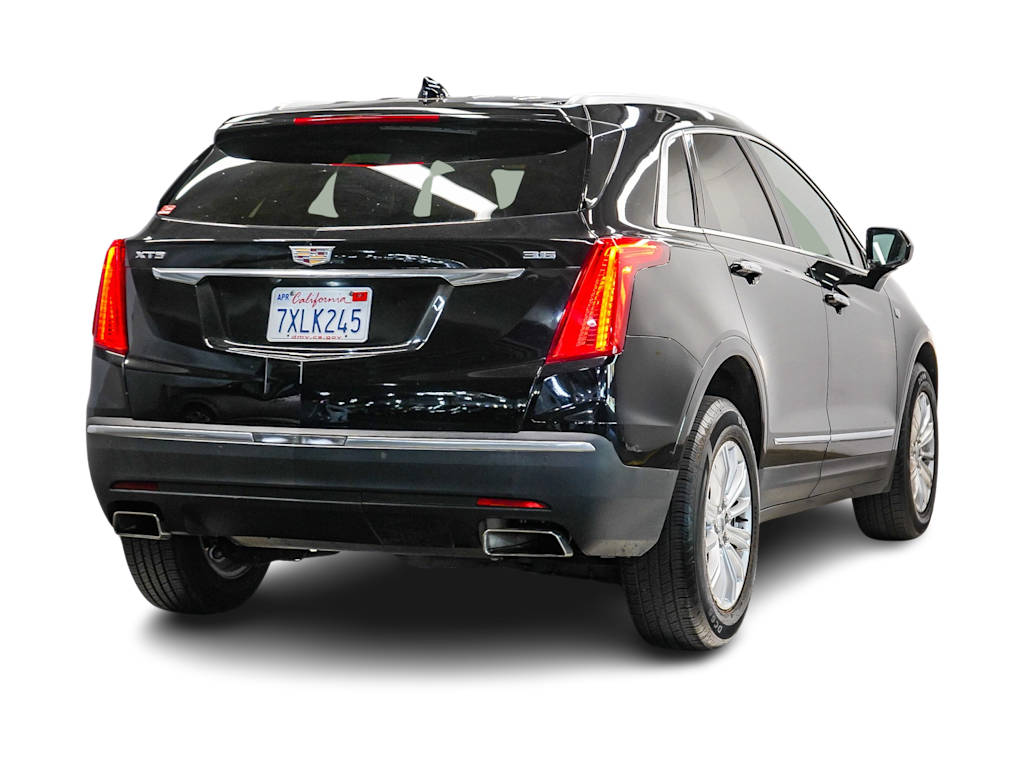 2017 Cadillac XT5 Base 16