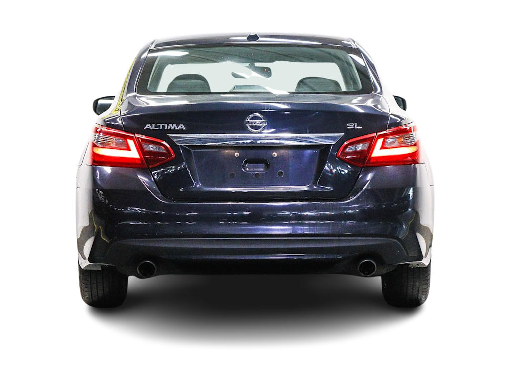 Thumbnail: 2018 Nissan Altima - 4
