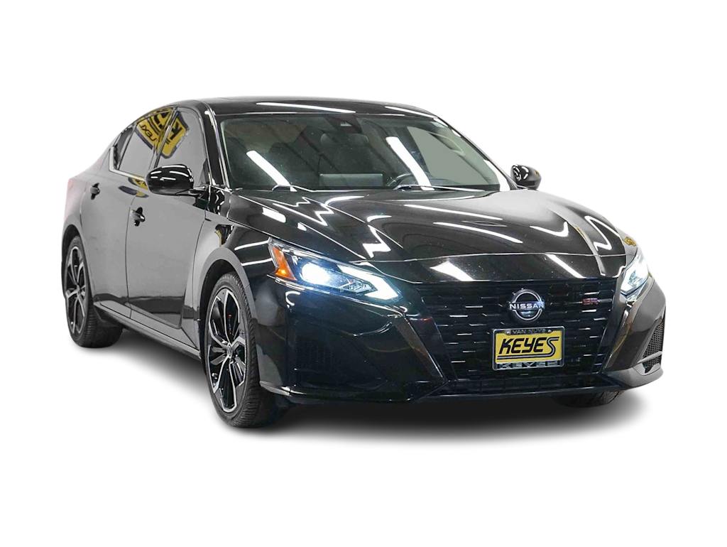 Thumbnail: 2023 Nissan Altima - 20