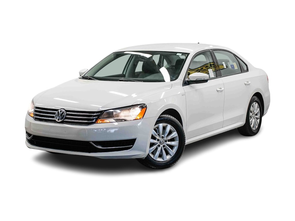 Used 2015 Volkswagen Passat Wolfsburg Edition with VIN 1VWAT7A38FC020482 for sale in Hudson, WI