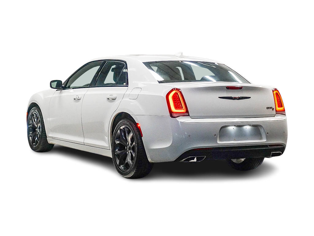 Thumbnail: 2022 Chrysler 300 - 3