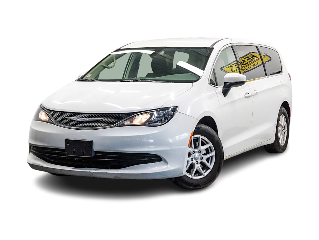 Thumbnail: 2017 Chrysler Pacifica - 5