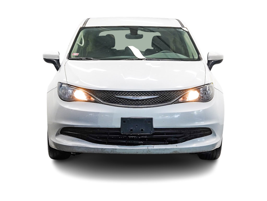 Thumbnail: 2017 Chrysler Pacifica - 18