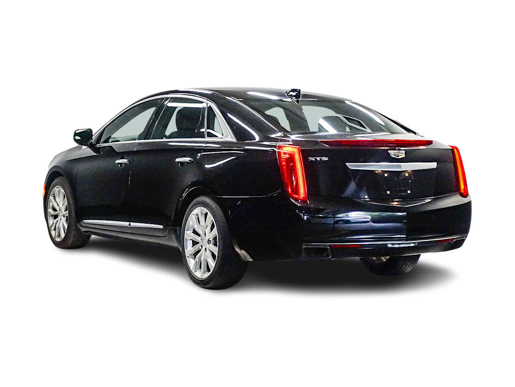 Thumbnail: 2017 Cadillac XTS - 3