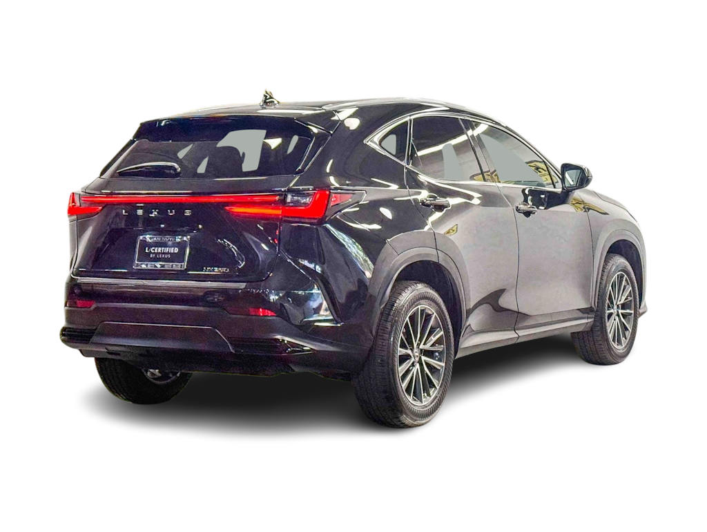 Thumbnail: 2025 Lexus ES - 17