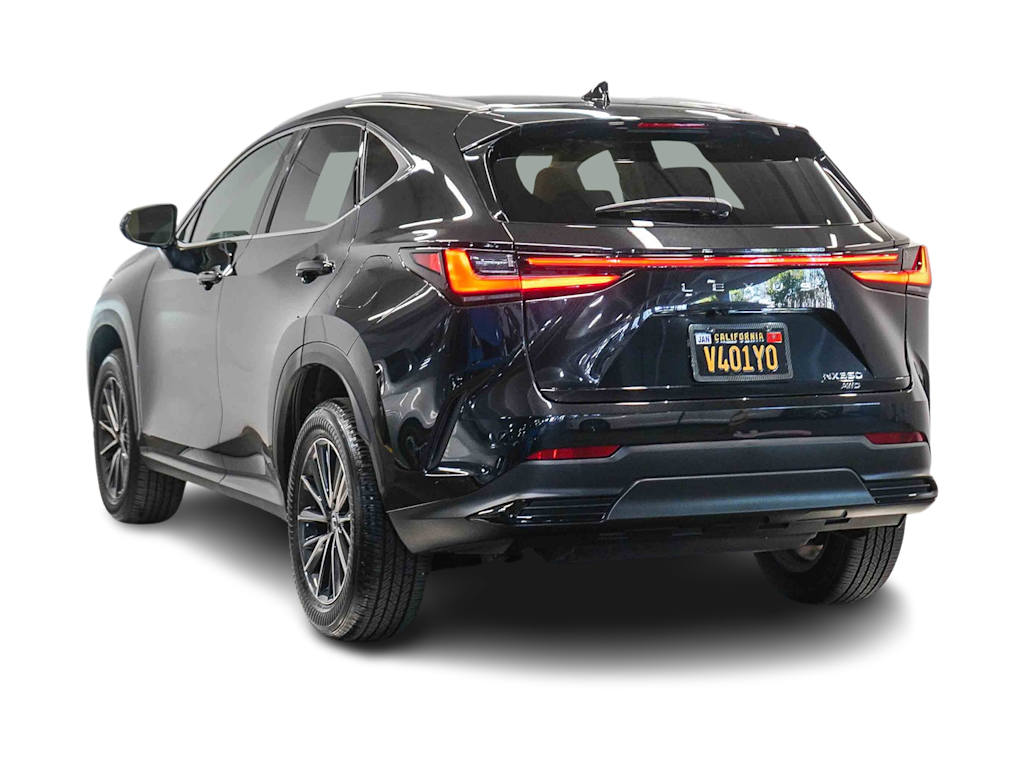 Thumbnail: 2024 Lexus ES - 3