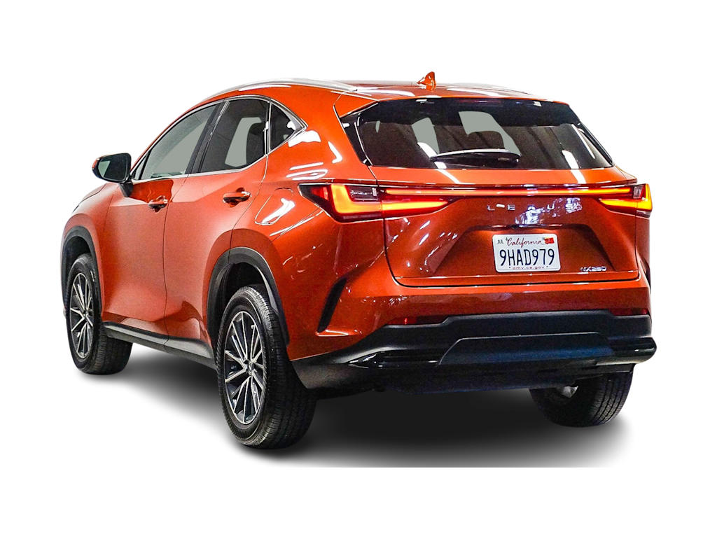 Thumbnail: 2024 Lexus ES - 3