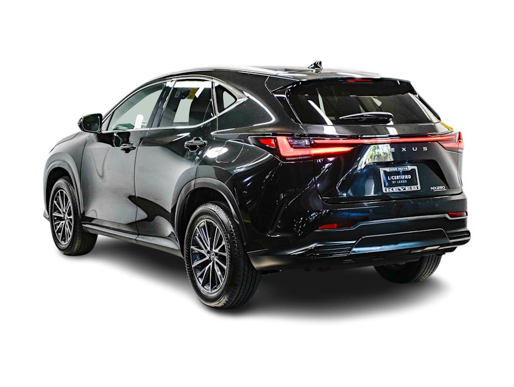 Thumbnail: 2025 Lexus ES - 3