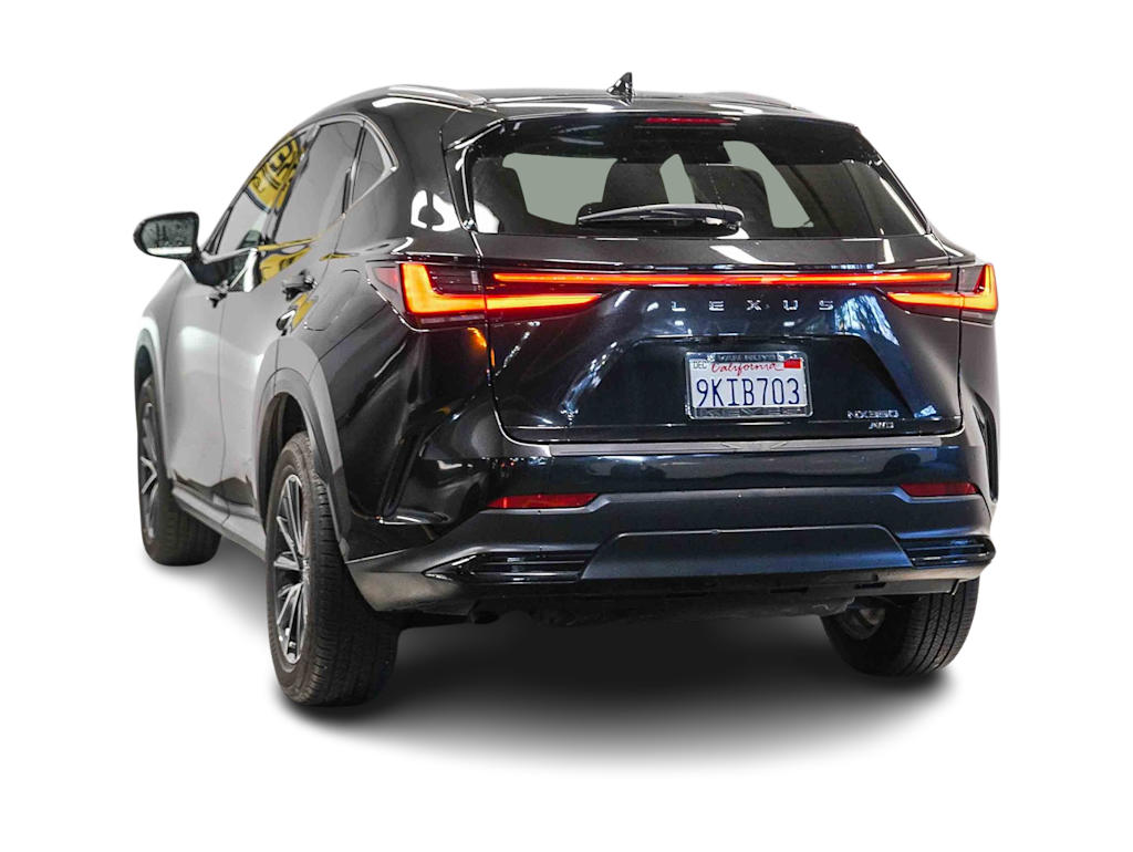 Thumbnail: 2024 Lexus ES - 3