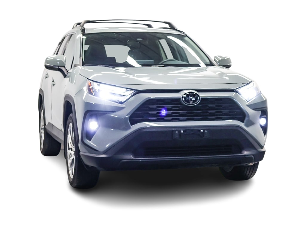 2022 Toyota RAV4 XLE Premium 19