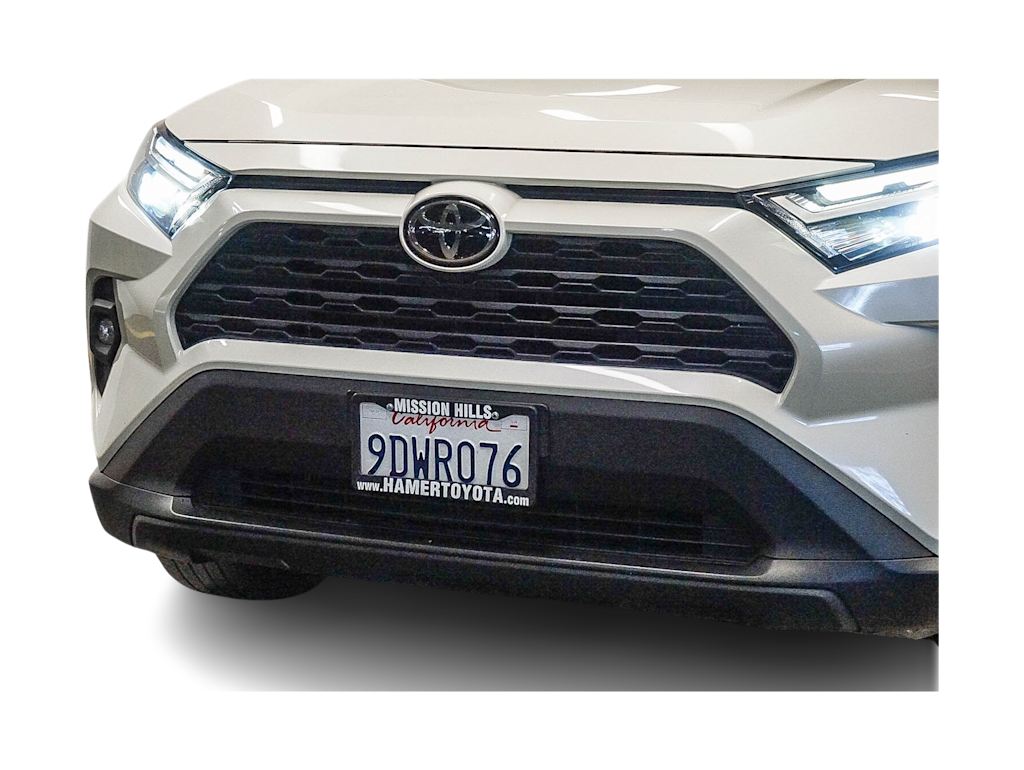 Thumbnail: 2022 Toyota RAV4 - 21