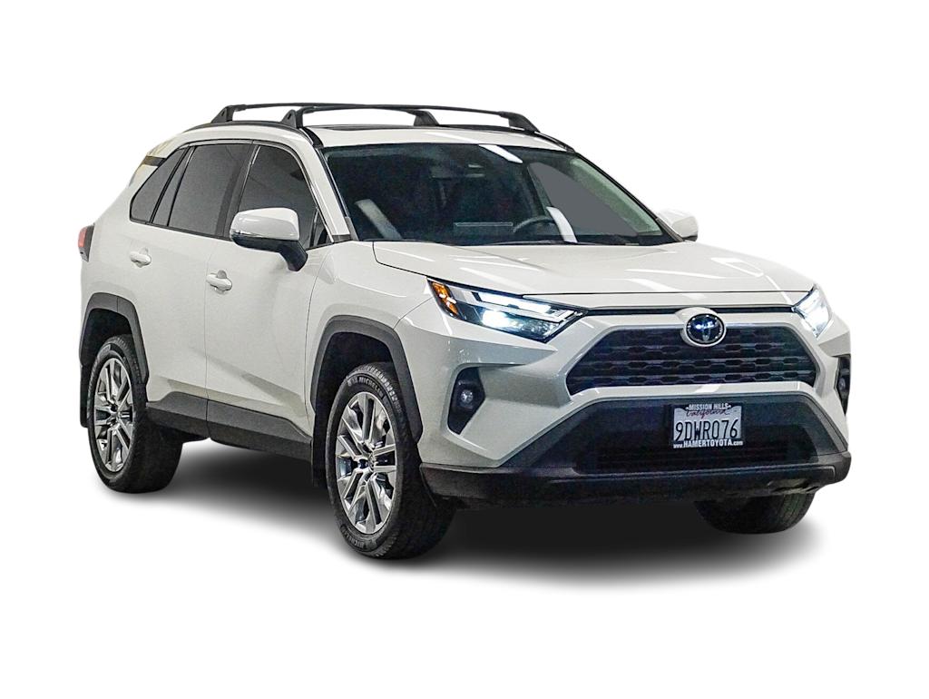 Thumbnail: 2022 Toyota RAV4 - 20