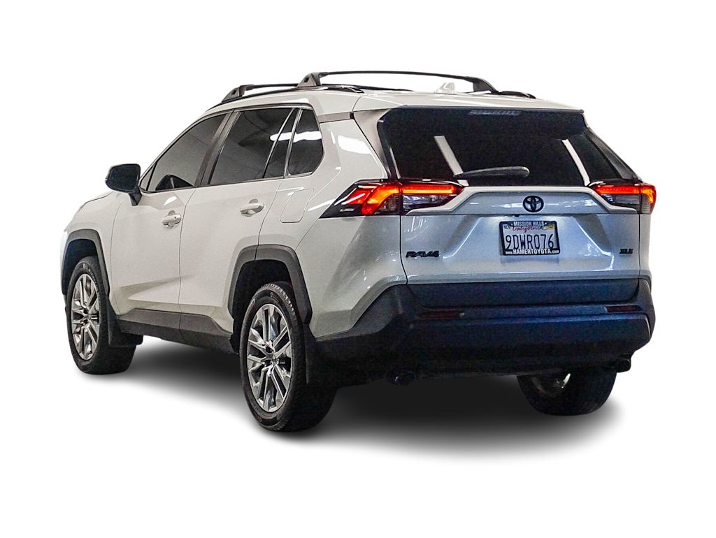 Thumbnail: 2022 Toyota RAV4 - 3