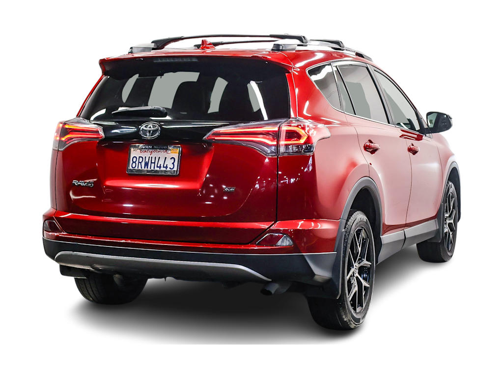 2017 Toyota RAV4 SE 19