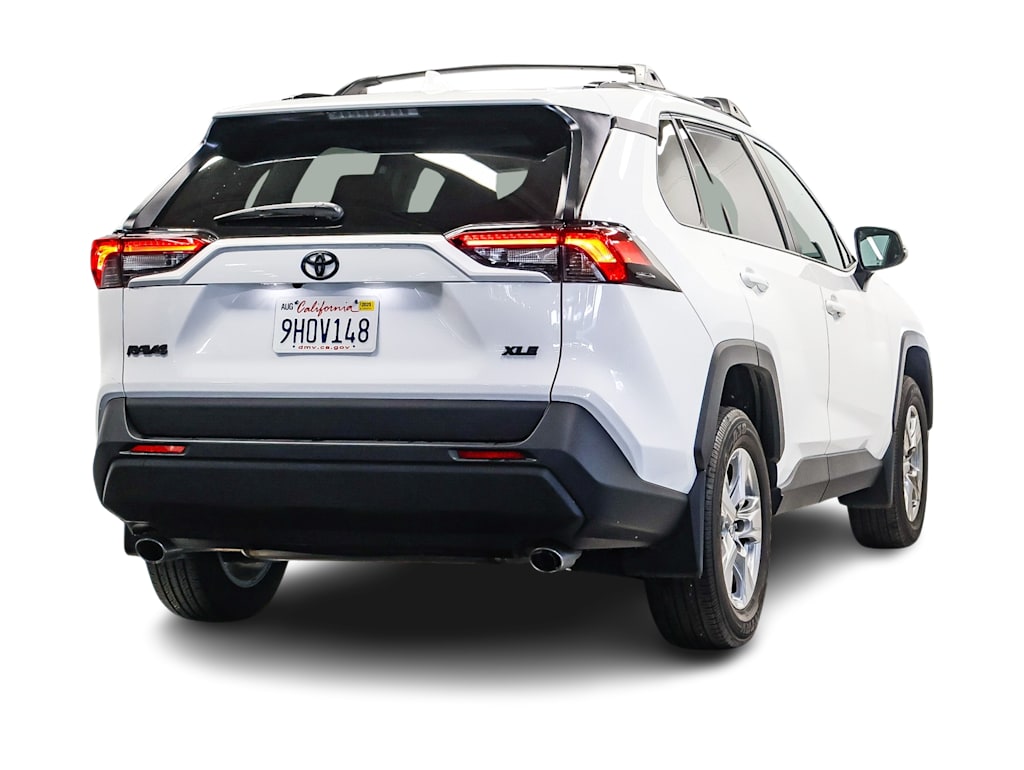 2023 Toyota RAV4 XLE 20