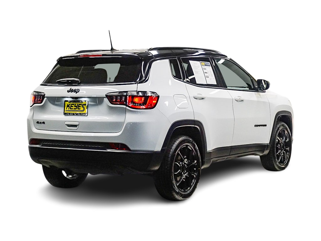 Thumbnail: 2023 Jeep Compass - 18