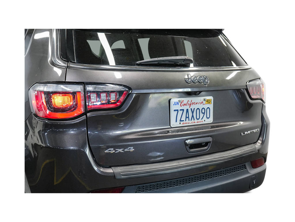 2017 Jeep Compass Limited 23
