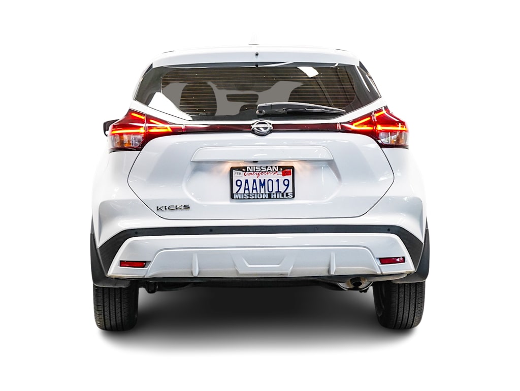 2022 Nissan Kicks S 4