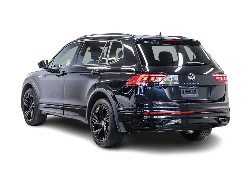 Thumbnail: 2023 Volkswagen Tiguan - 3