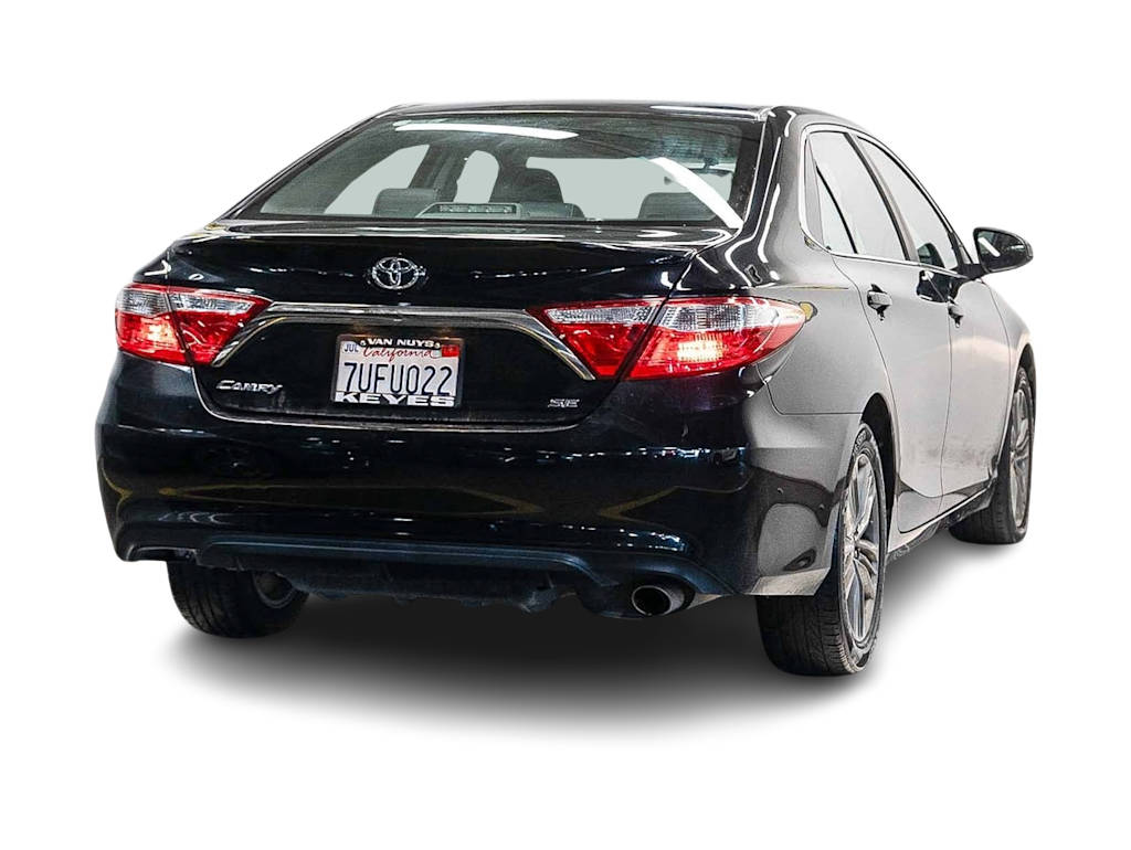 Thumbnail: 2016 Toyota Camry - 18