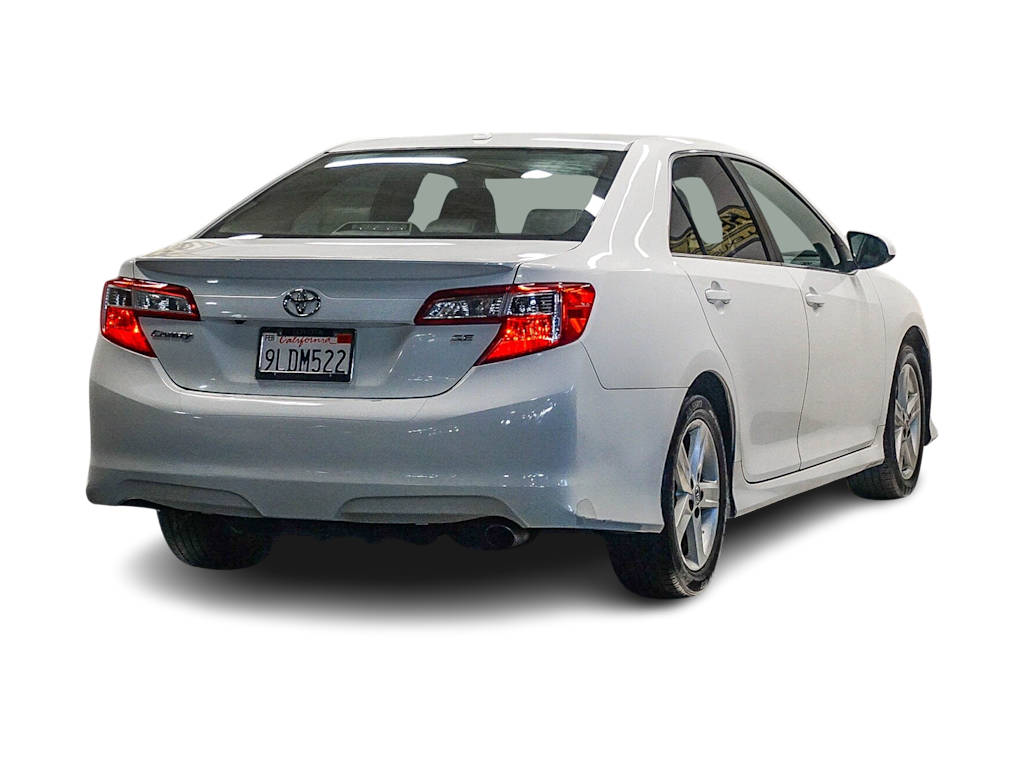 Thumbnail: 2014 Toyota Camry - 18