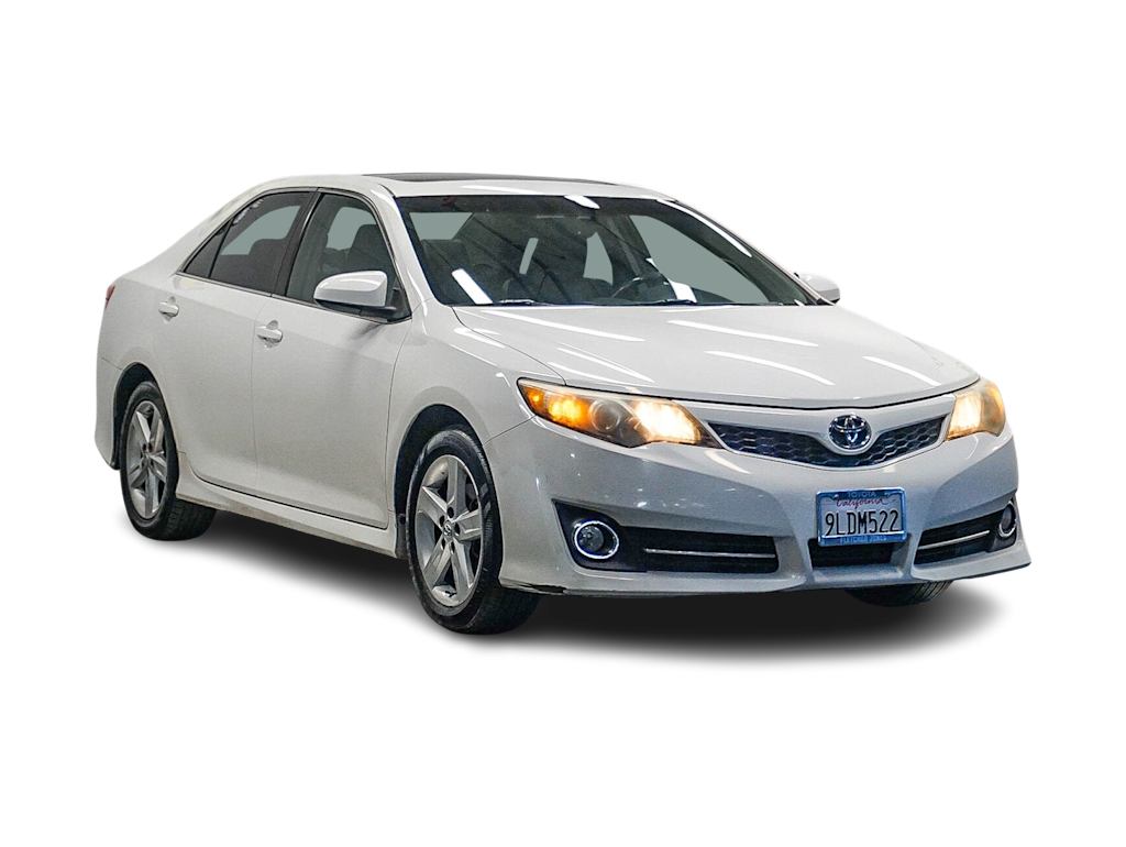 Thumbnail: 2014 Toyota Camry - 19