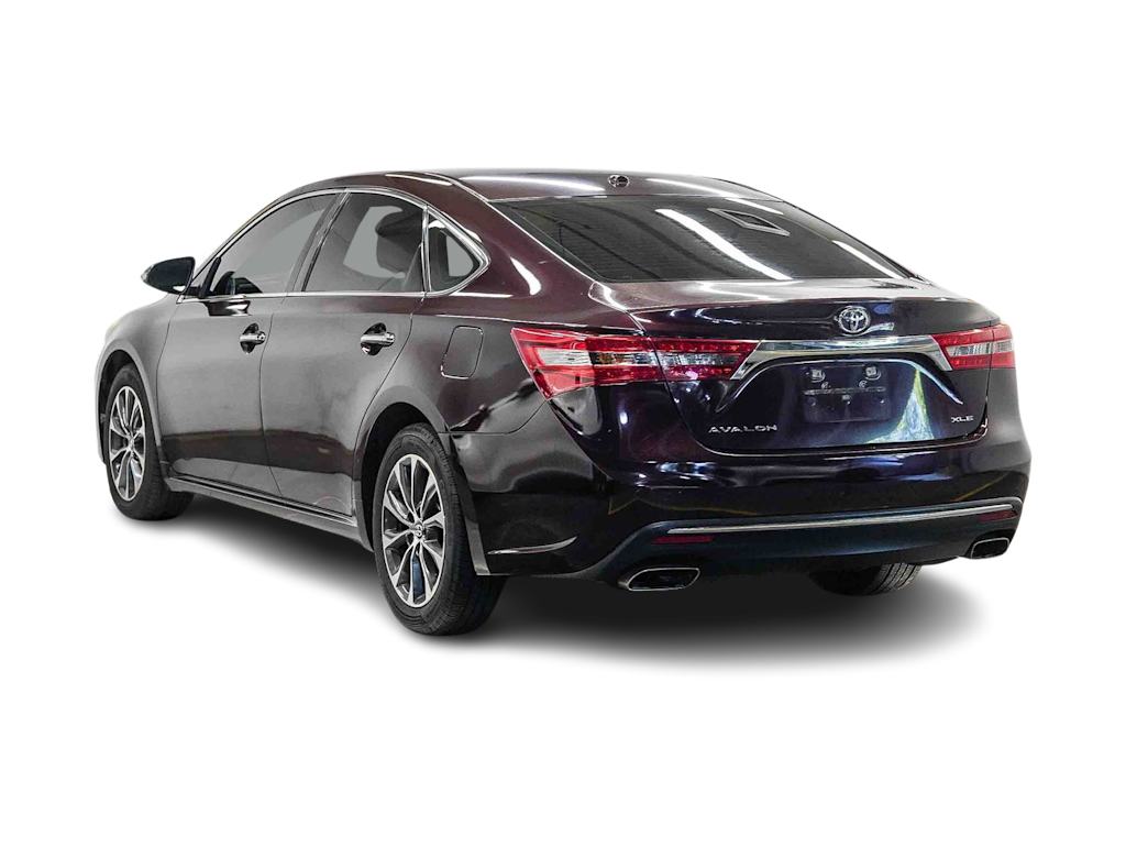 Thumbnail: 2016 Toyota Avalon - 3