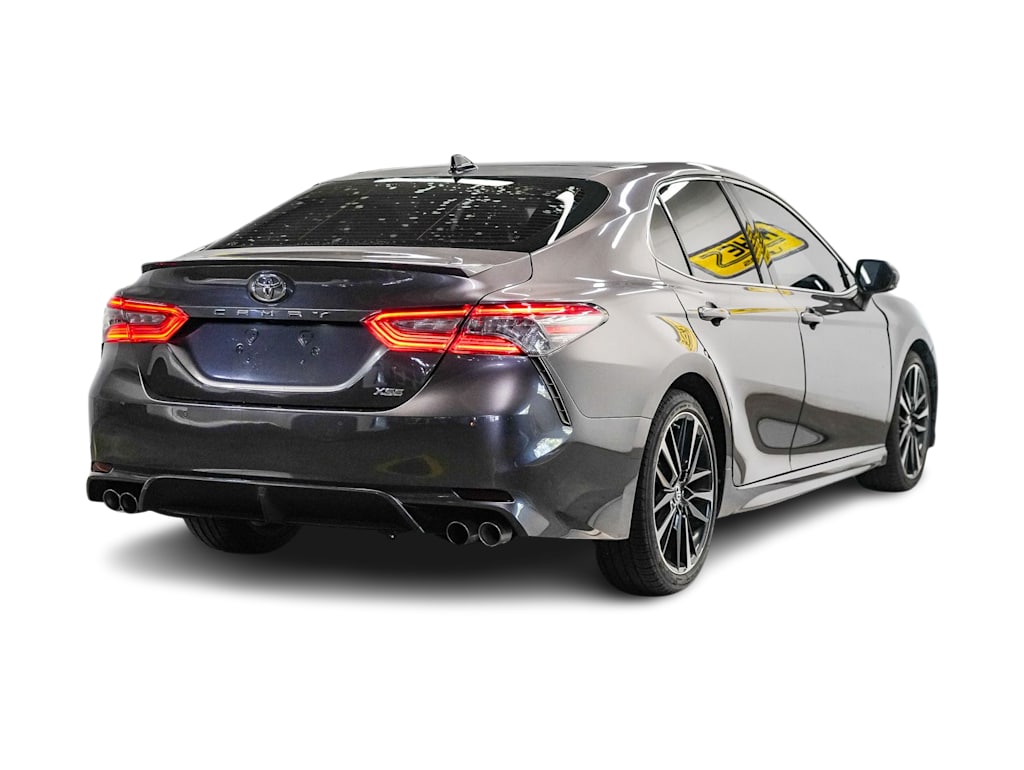 Thumbnail: 2018 Toyota Camry - 18