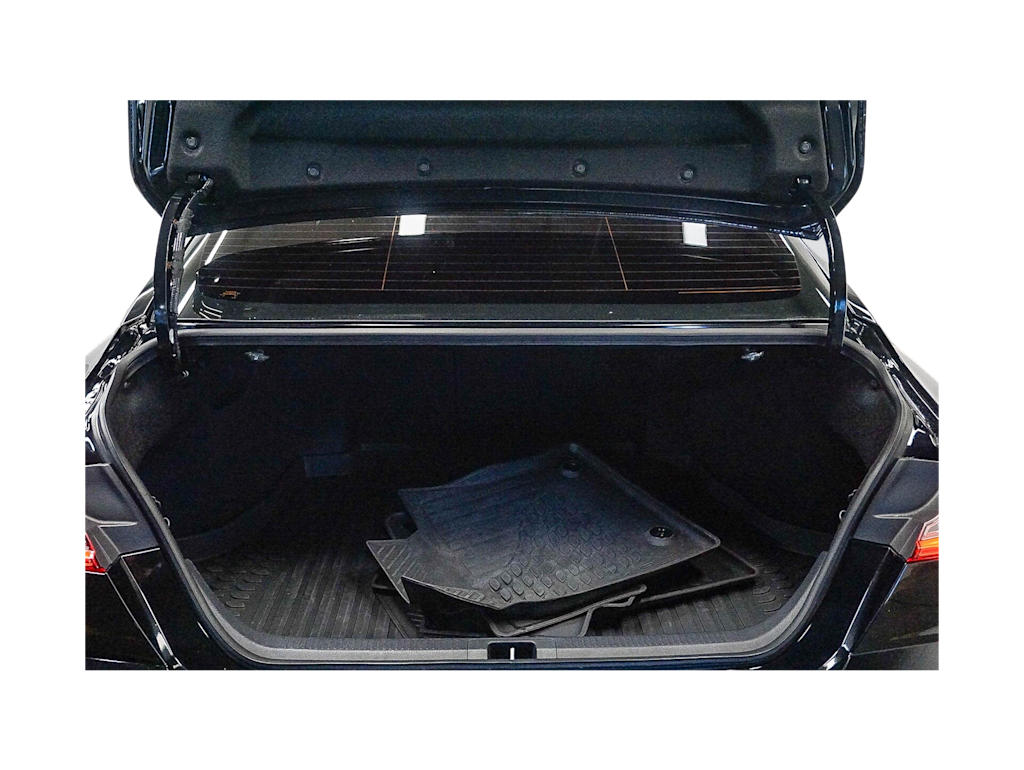 Thumbnail: 2025 Toyota Camry - 16