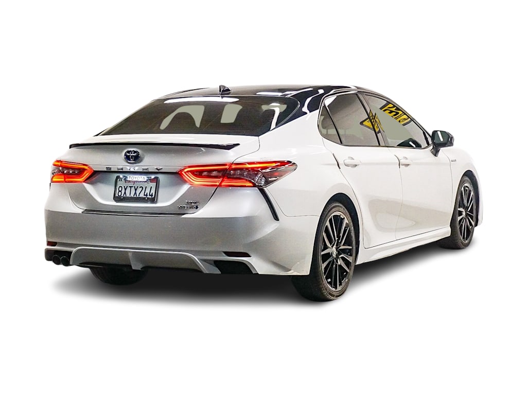 Thumbnail: 2021 Toyota Camry - 18