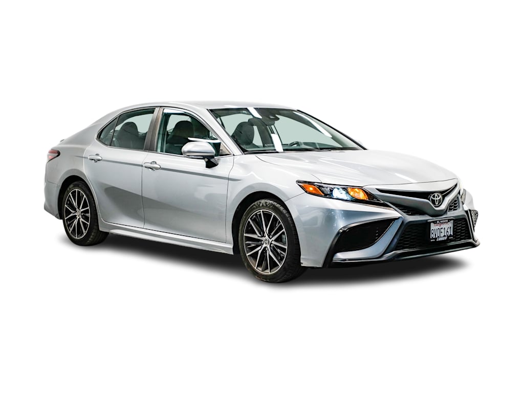 2021 Toyota Camry SE 18