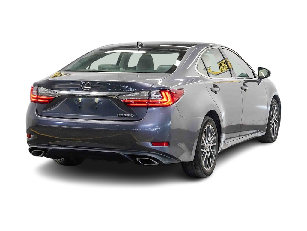 Thumbnail: 2017 Lexus ES - 19