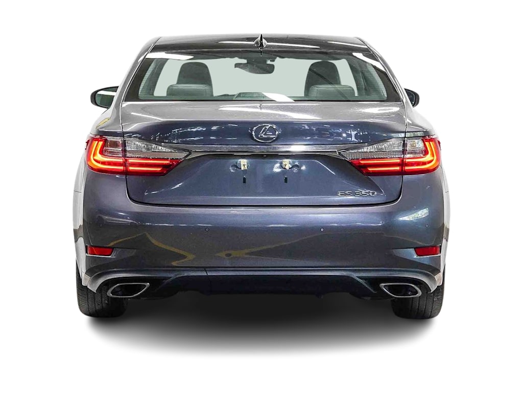 Thumbnail: 2017 Lexus ES - 18