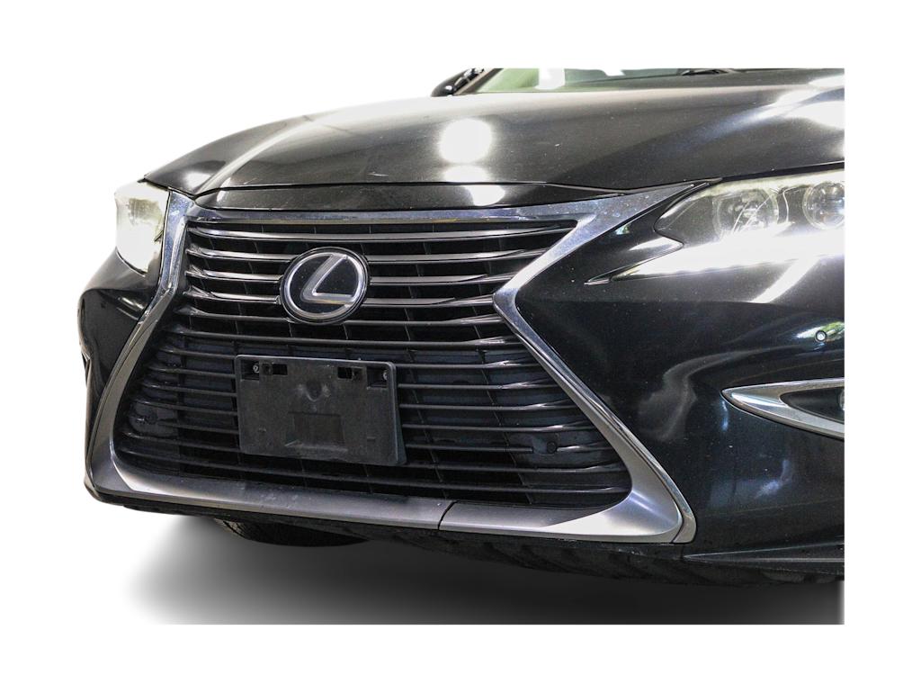 Thumbnail: 2016 Lexus ES - 20