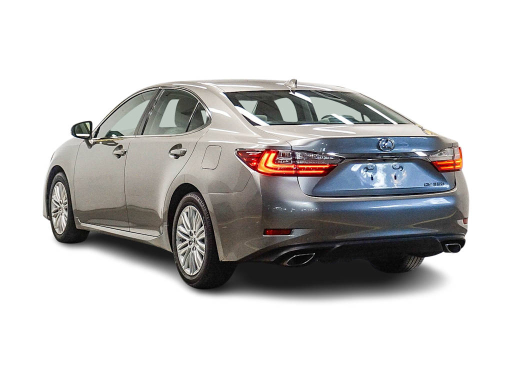 Thumbnail: 2018 Lexus ES - 3