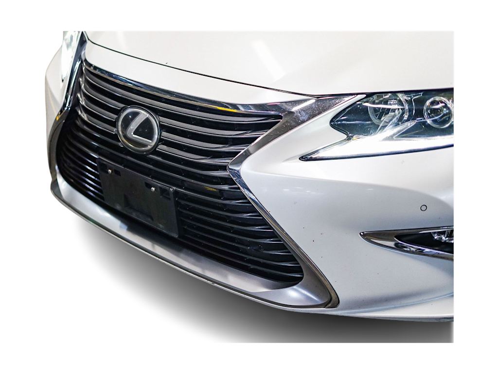 Thumbnail: 2017 Lexus ES - 20