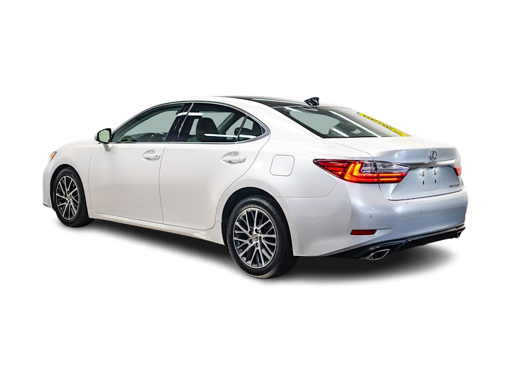 Thumbnail: 2017 Lexus ES - 3