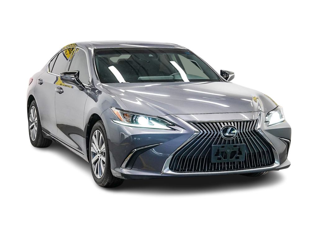 Thumbnail: 2021 Lexus ES - 19