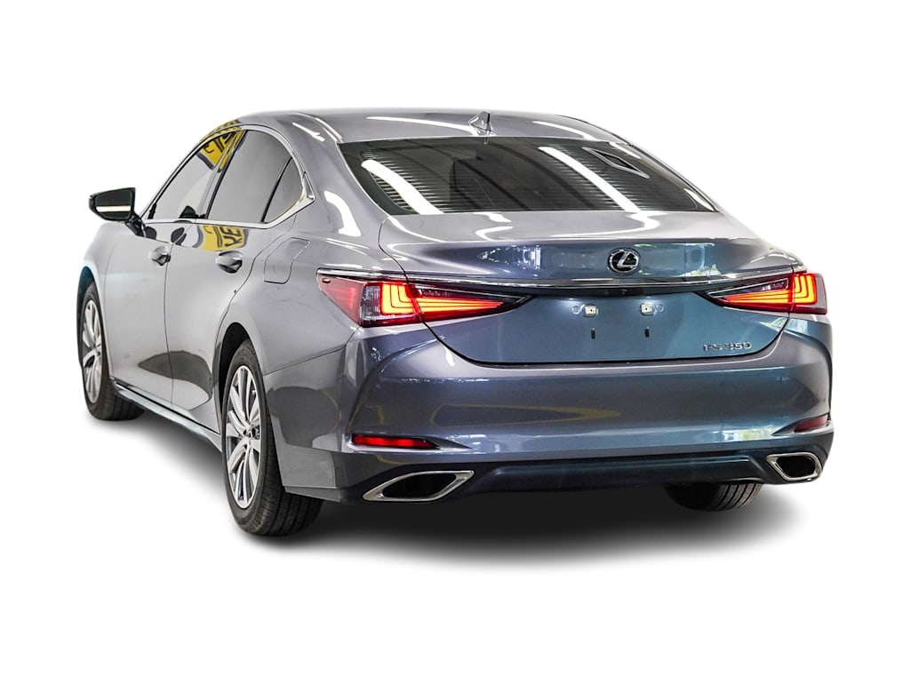 Thumbnail: 2021 Lexus ES - 3